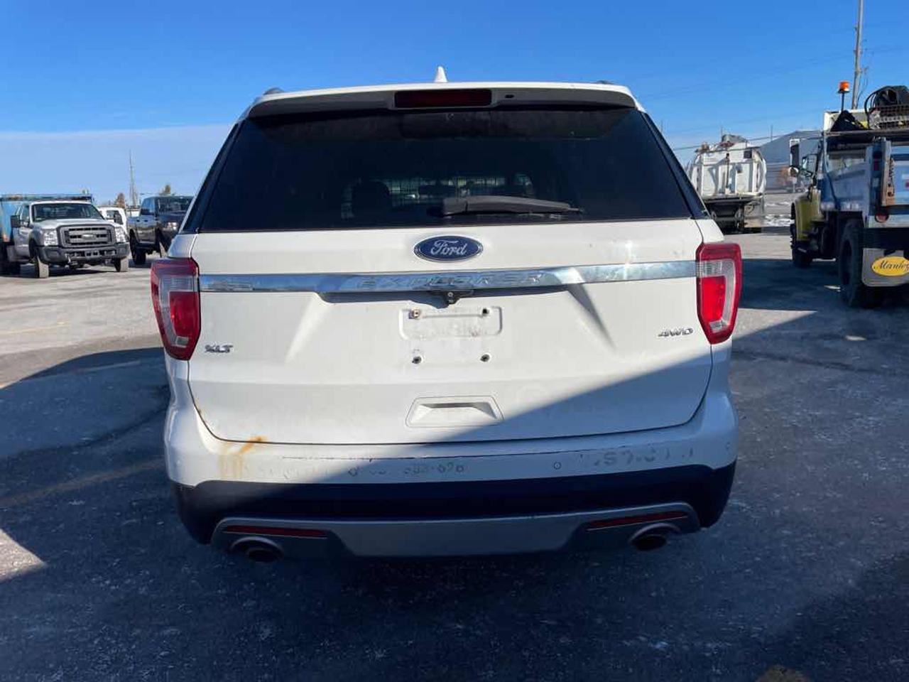 2017 Ford Explorer  Photo