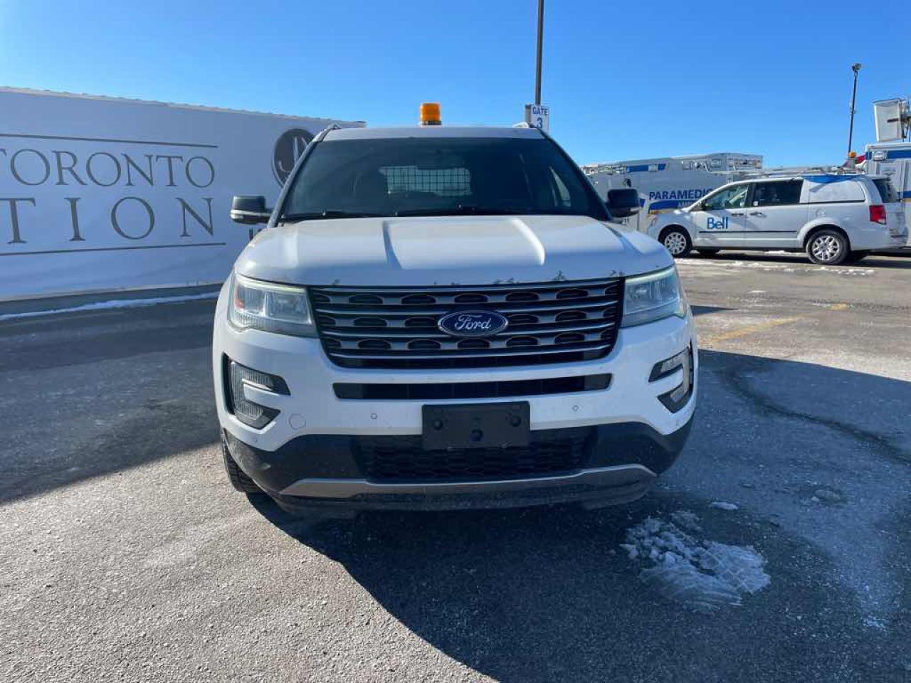 2017 Ford Explorer  - Photo #2