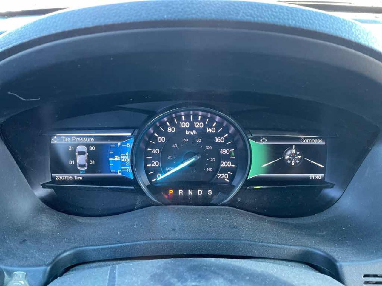 2017 Ford Explorer  - Photo #9