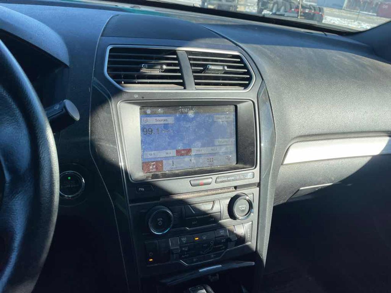 2017 Ford Explorer  Photo