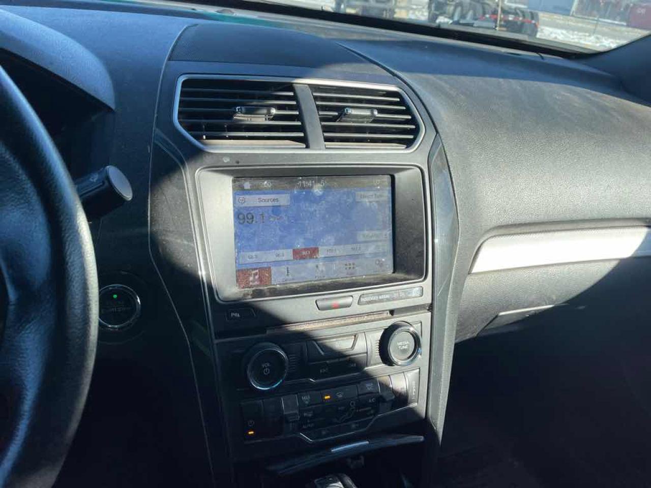 2017 Ford Explorer  - Photo #11