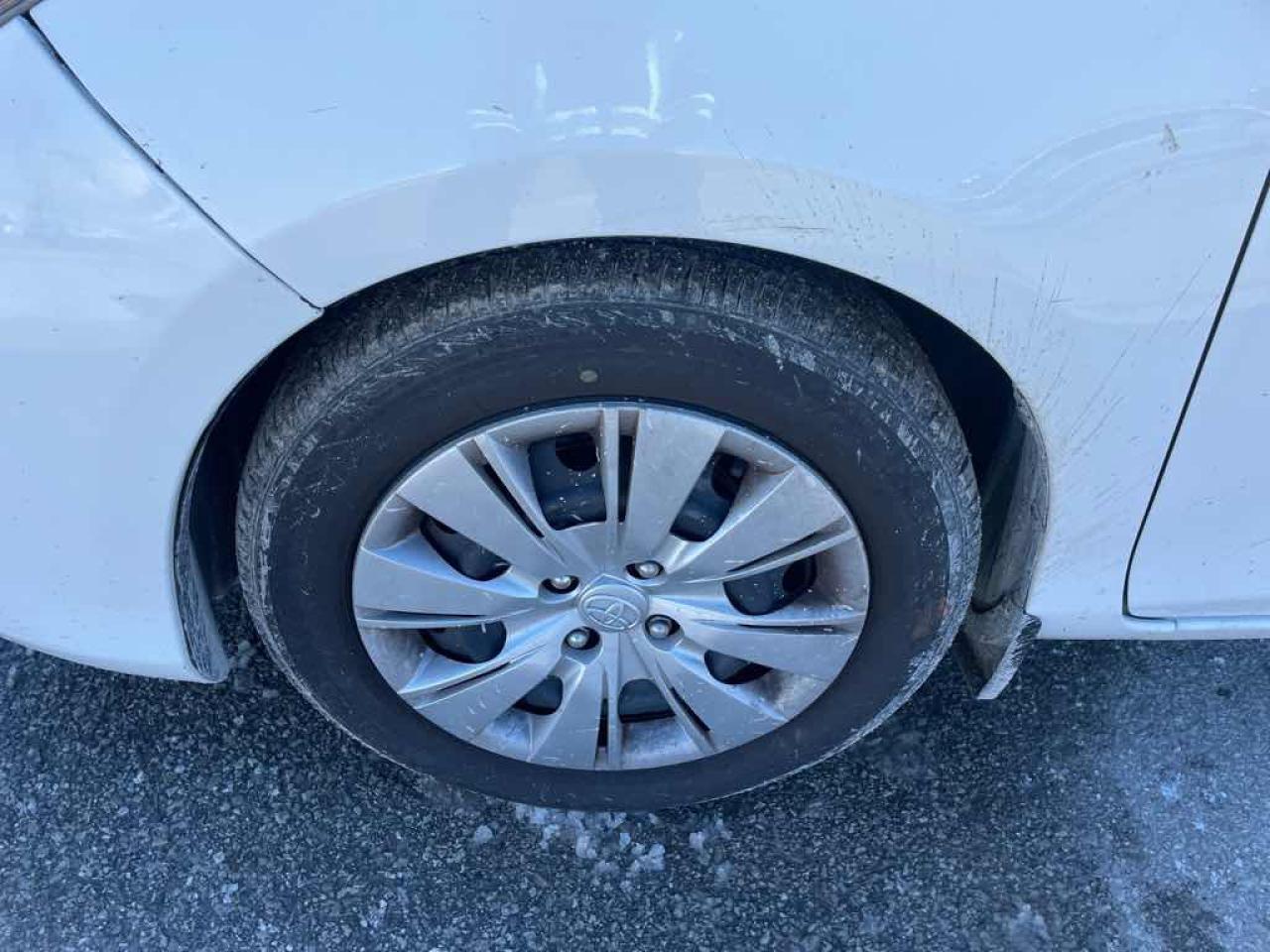 2015 Toyota Yaris  - Photo #14