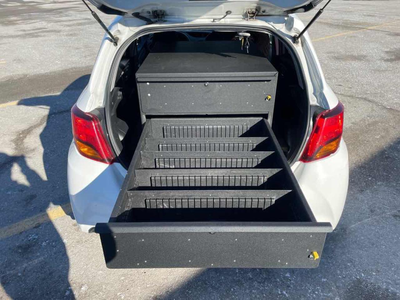 2015 Toyota Yaris  - Photo #21