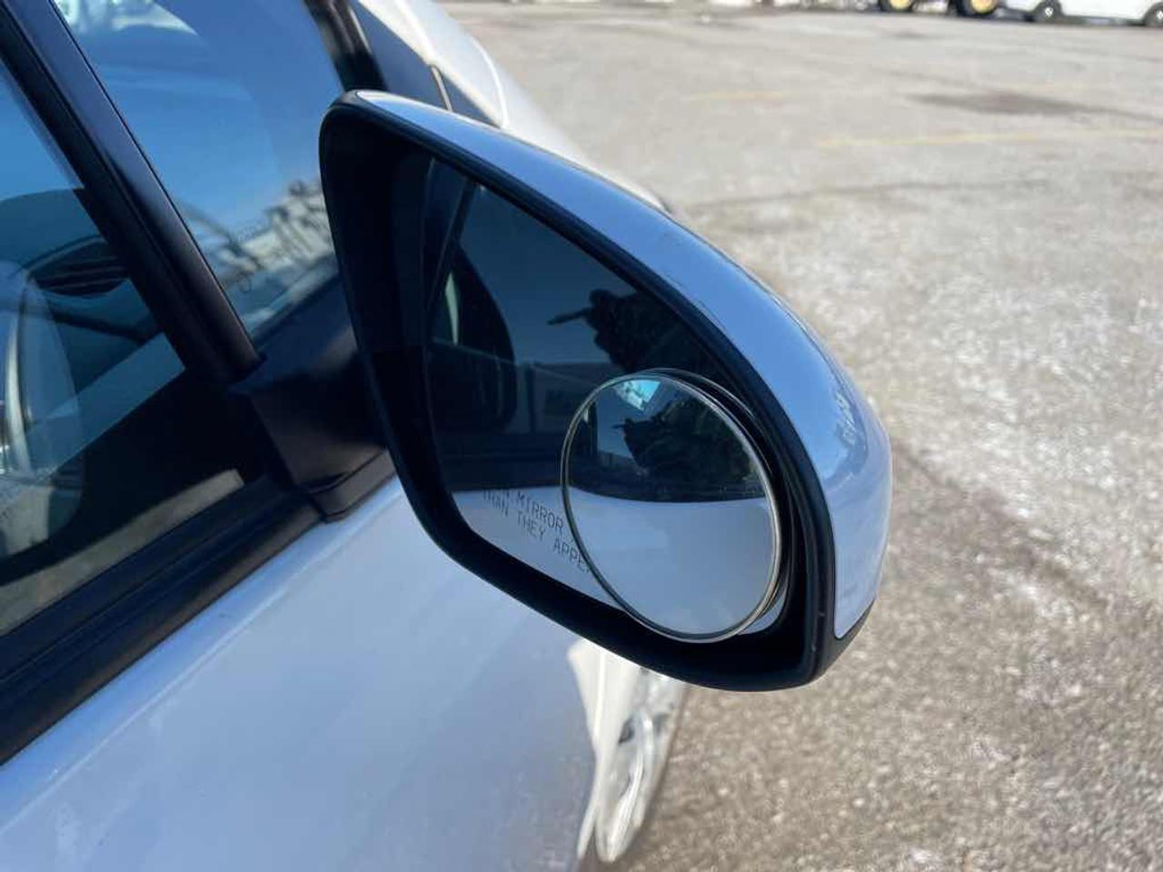 2015 Toyota Yaris  Photo