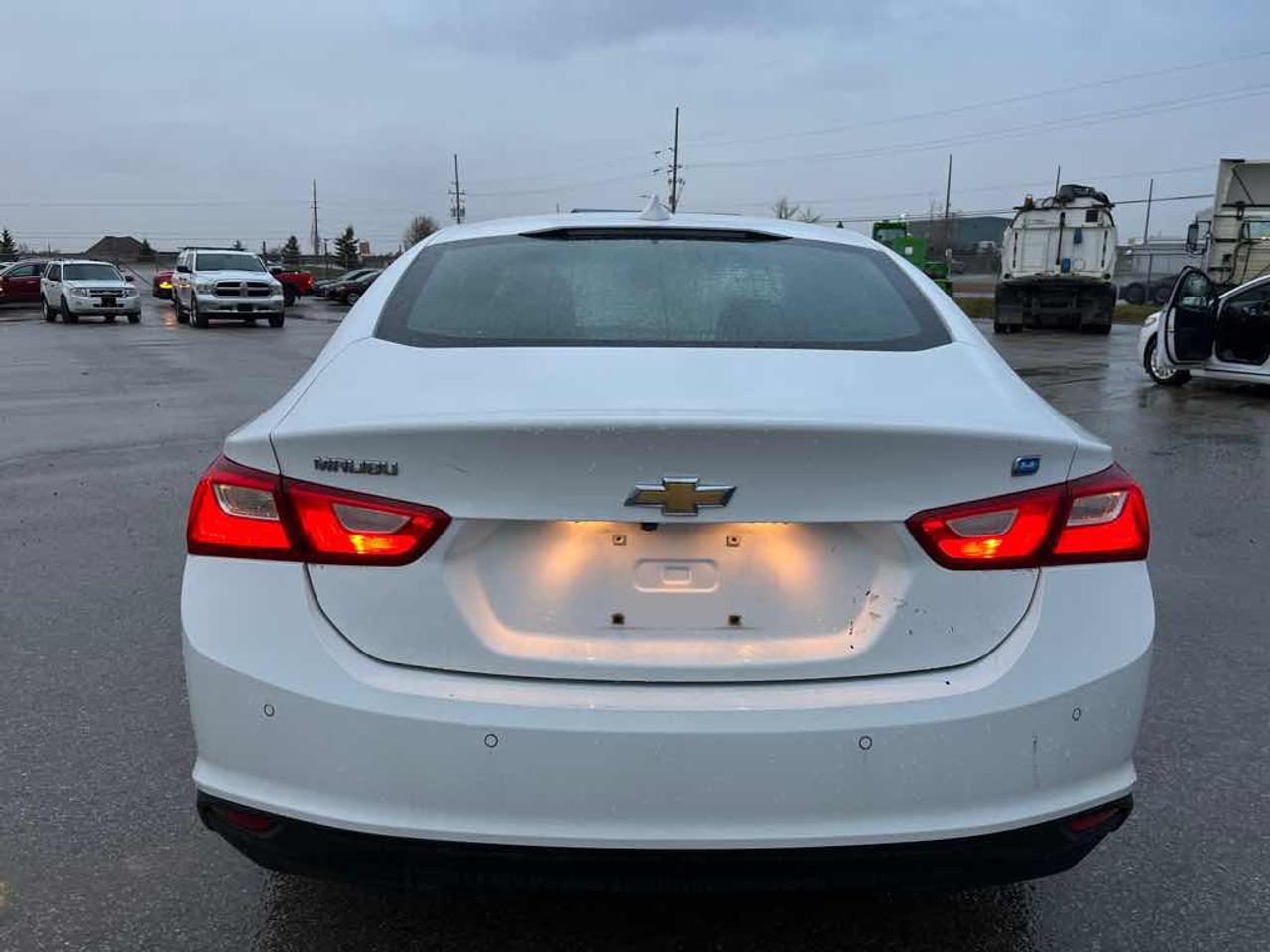 2017 Chevrolet Malibu HYBRID Photo