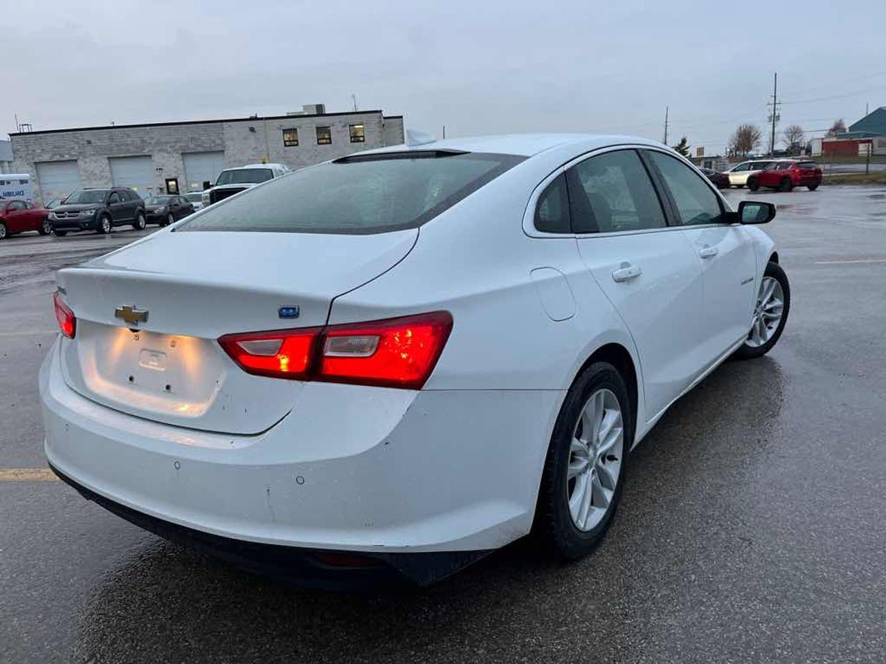 2017 Chevrolet Malibu HYBRID Photo
