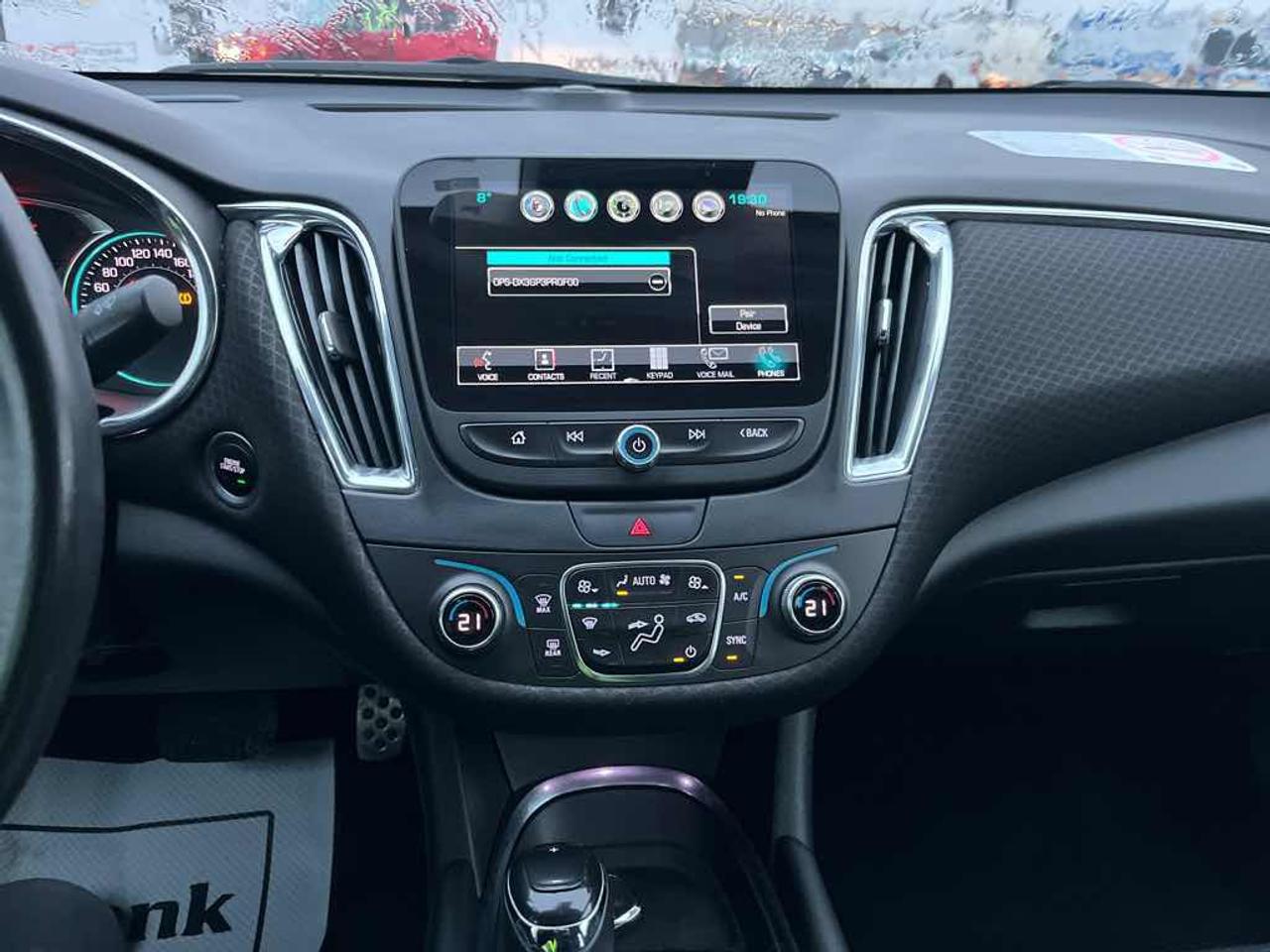 2017 Chevrolet Malibu HYBRID Photo