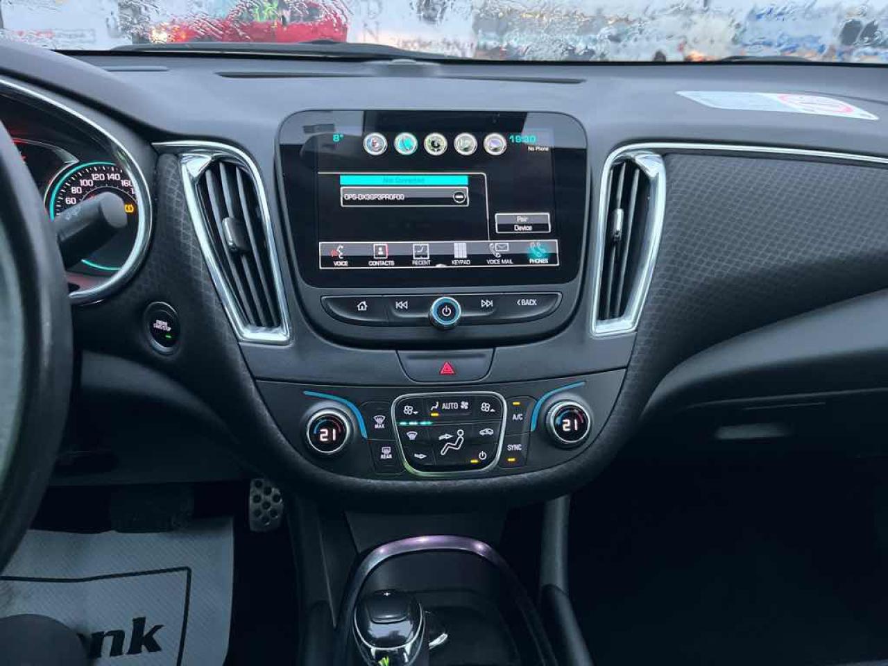 2017 CHEVRO MALIBU HYBRID  Photo