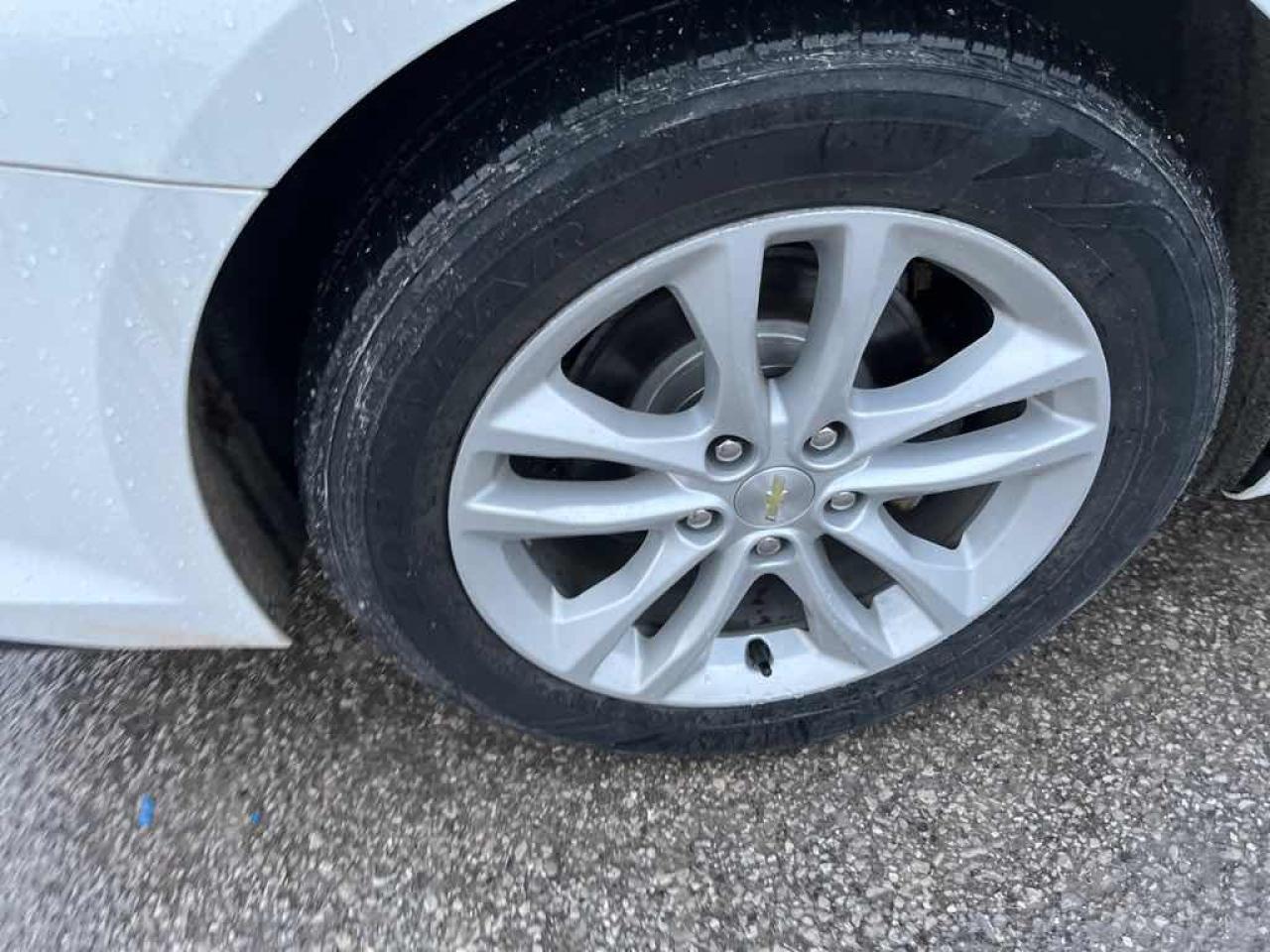 2017 Chevrolet Malibu HYBRID - Photo #17