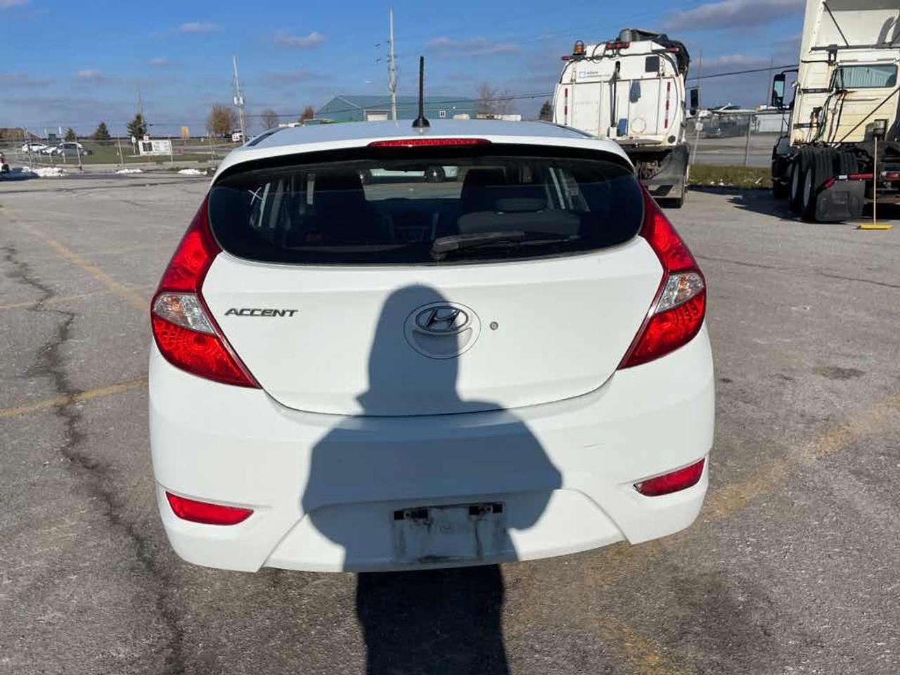 2012 Hyundai Accent  Photo