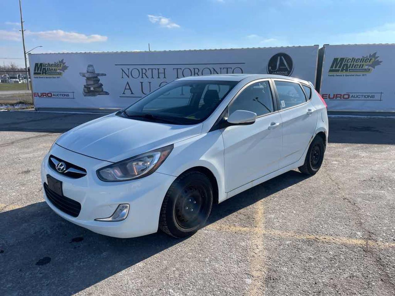 2012 Hyundai Accent  - Photo #1