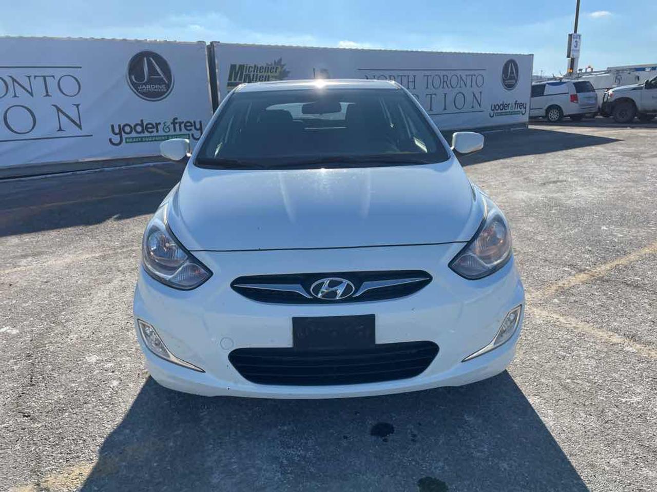 2012 Hyundai Accent  Photo5