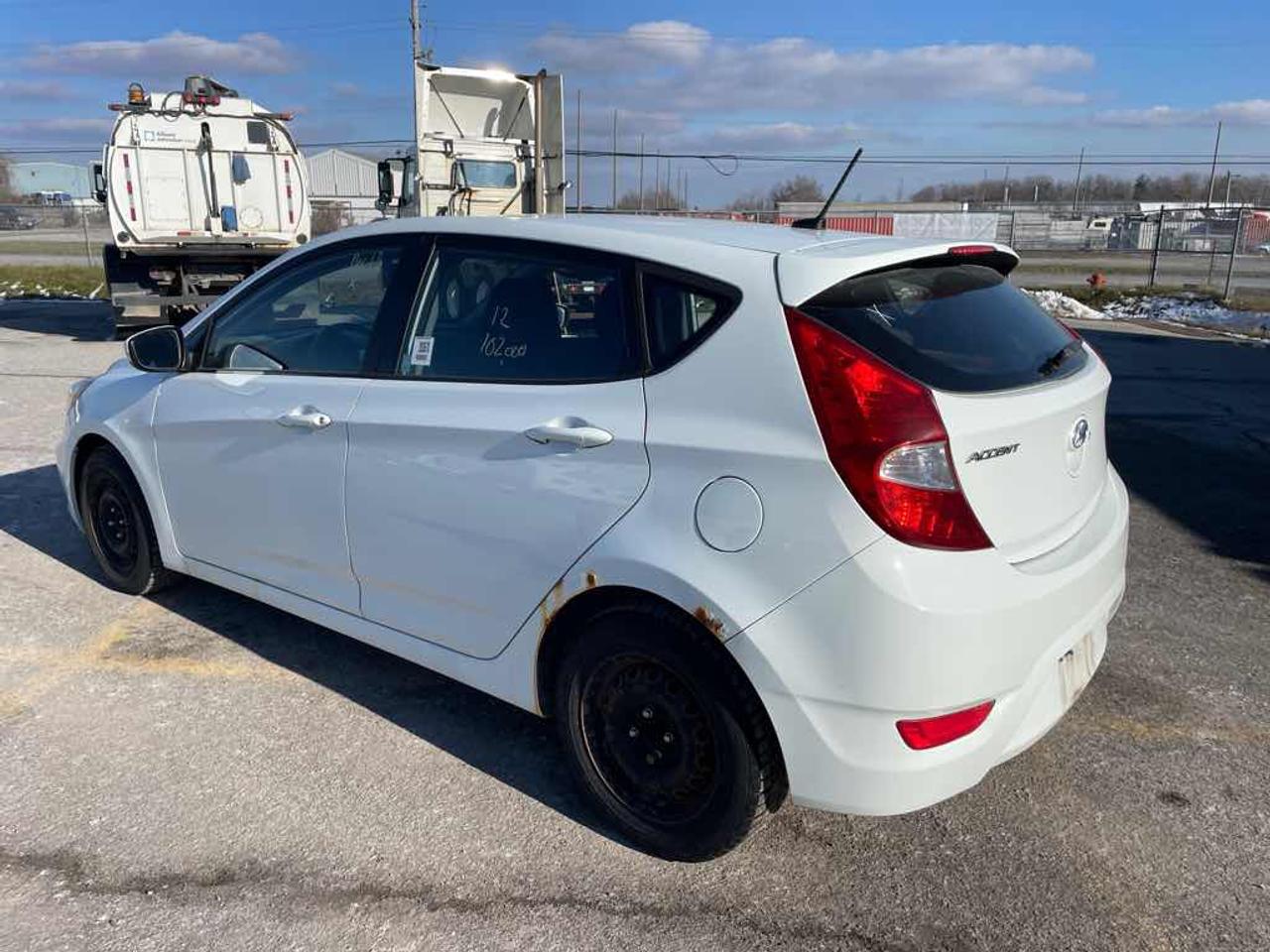 2012 Hyundai Accent  Photo