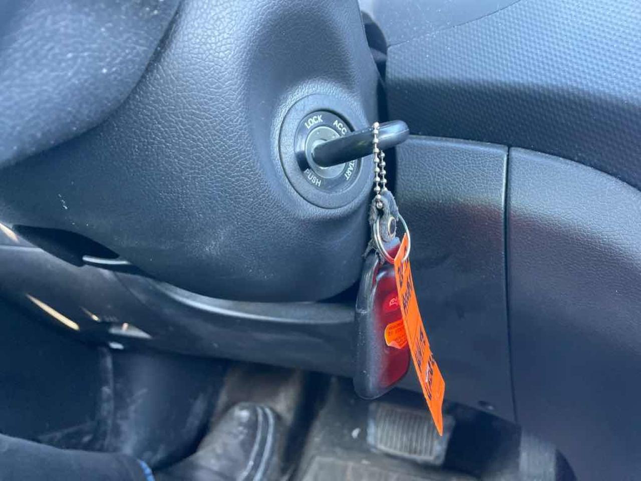 2012 Hyundai Accent  - Photo #11