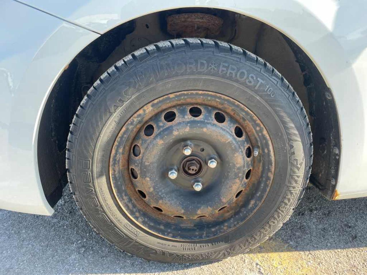 2012 Hyundai Accent  - Photo #14