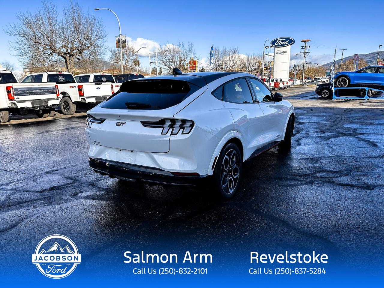 2024 Ford Mustang Mach-E GT Photo4