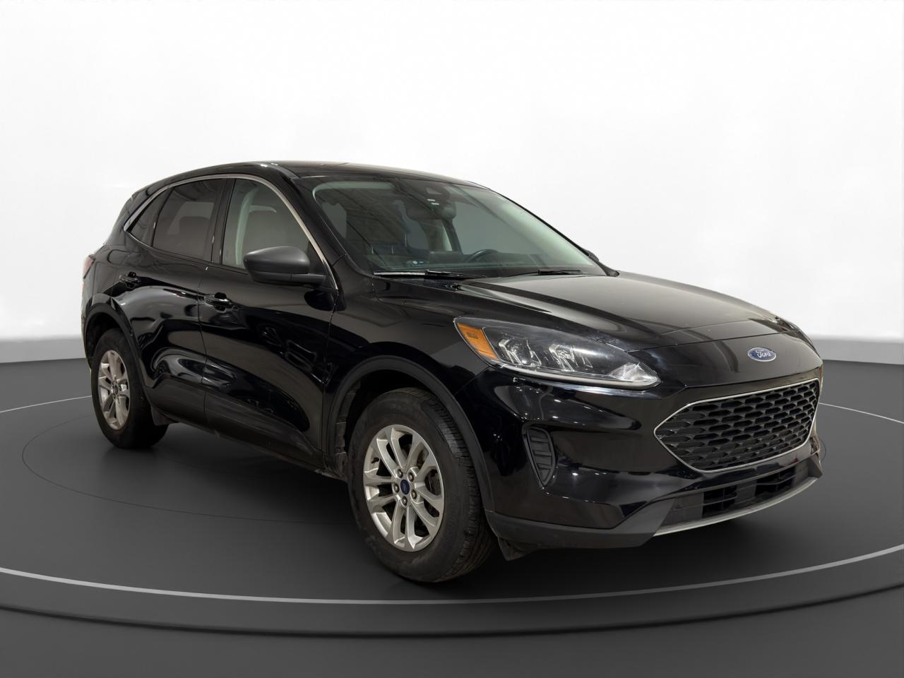 2022 Ford Escape SE Photo2