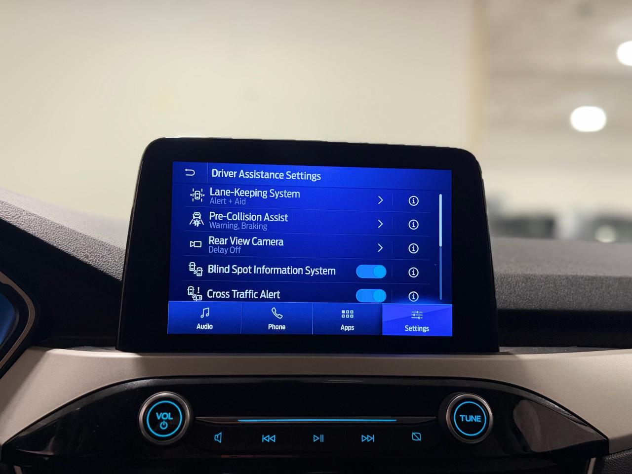 2022 Ford Escape SE Photo