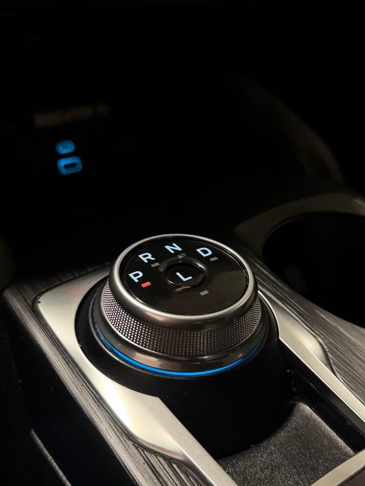 2022 Ford Escape SE Photo