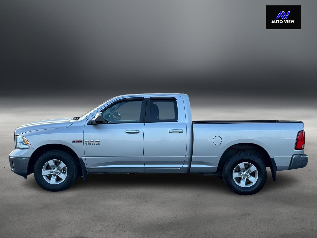 2014 RAM 1500 SLT **CLEAN CARFAX** - Photo #9