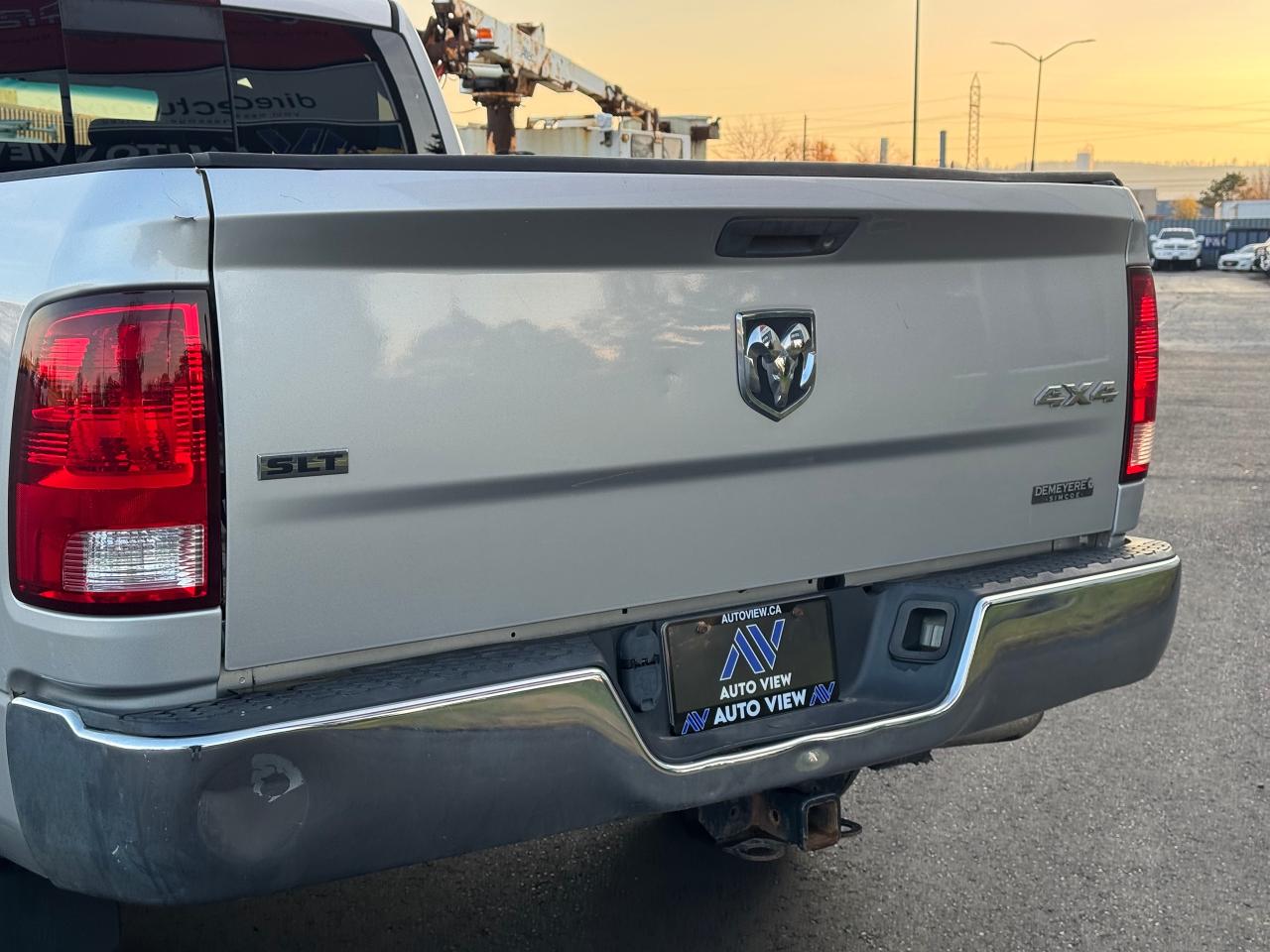 2014 RAM 1500 SLT **CLEAN CARFAX** - Photo #15