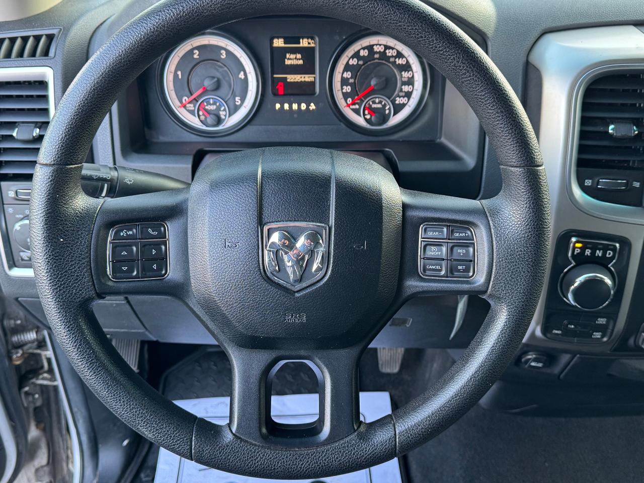 2014 RAM 1500 SLT **CLEAN CARFAX** - Photo #19