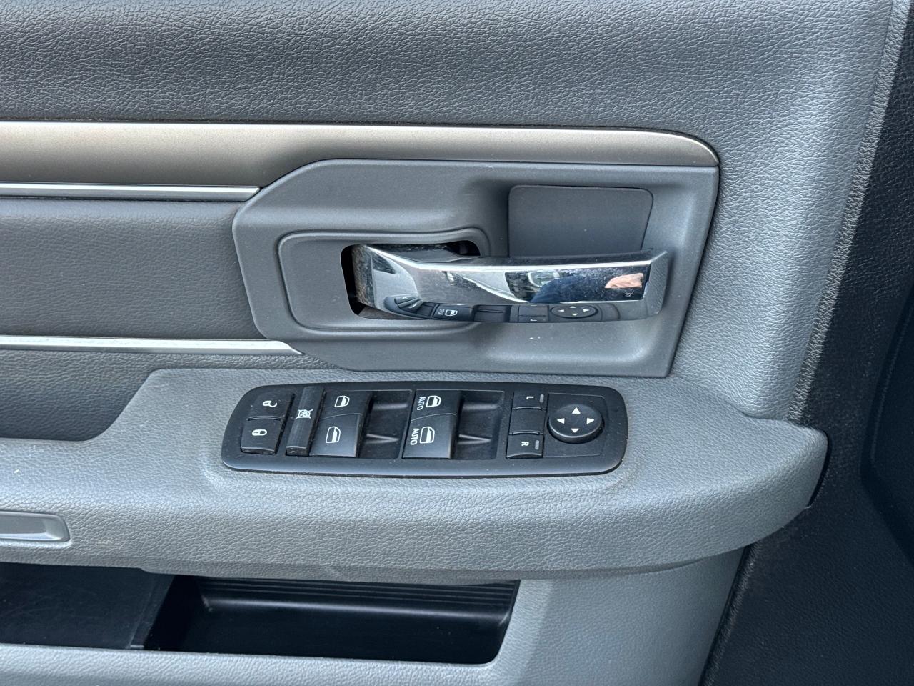 2014 RAM 1500 SLT **CLEAN CARFAX** - Photo #27