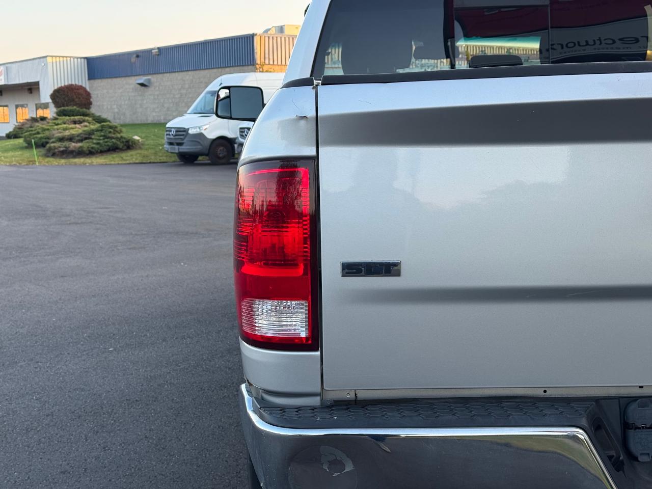 2014 RAM 1500 SLT **CLEAN CARFAX** - Photo #16