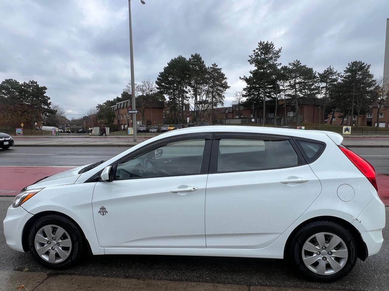 2016 Hyundai Accent GL-EXTRA CLEAN-HEATED SEATS-BLUETOOTH & MORE Photo3