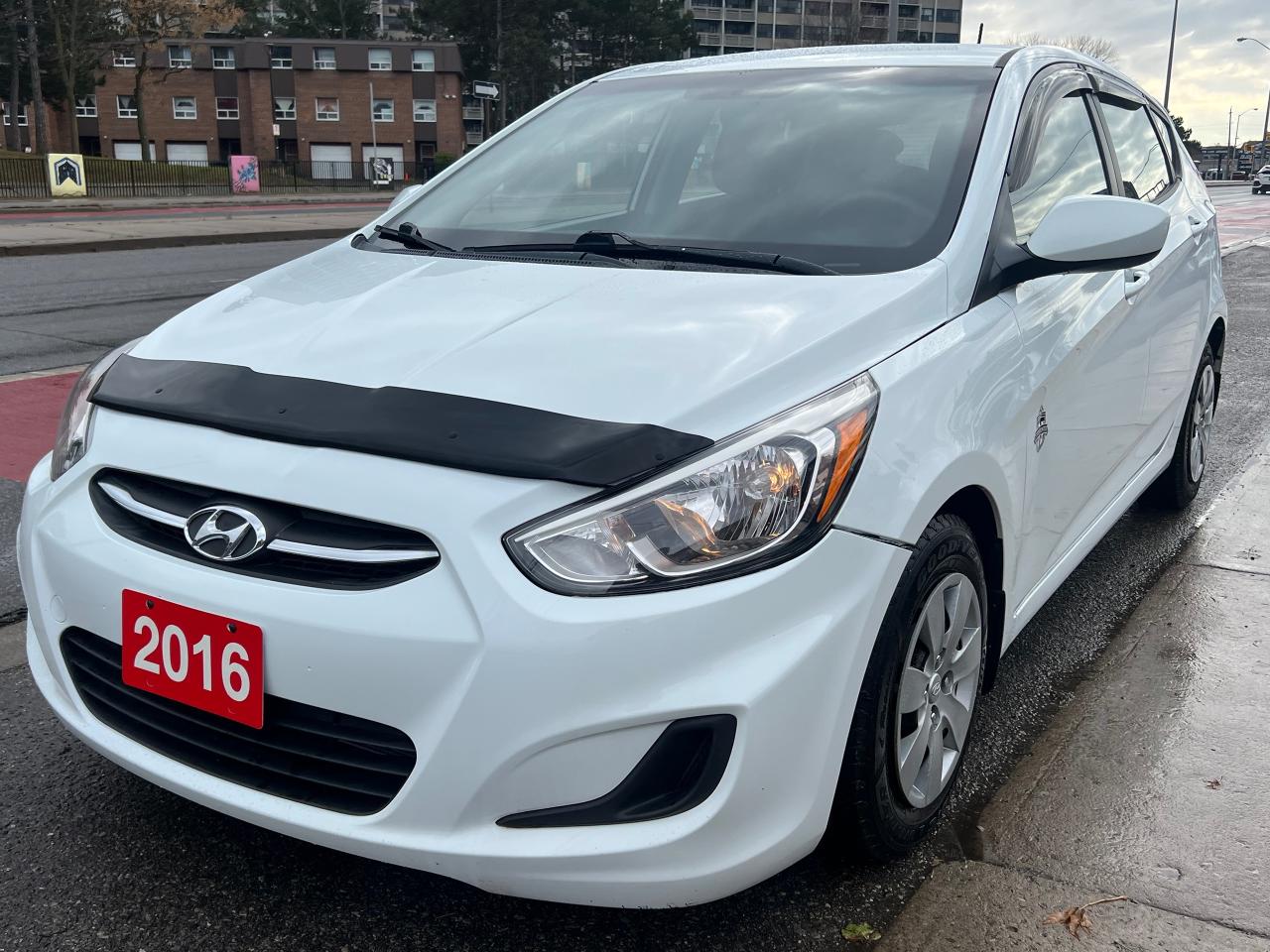 2016 Hyundai Accent GL-EXTRA CLEAN-HEATED SEATS-BLUETOOTH & MORE - Photo #3