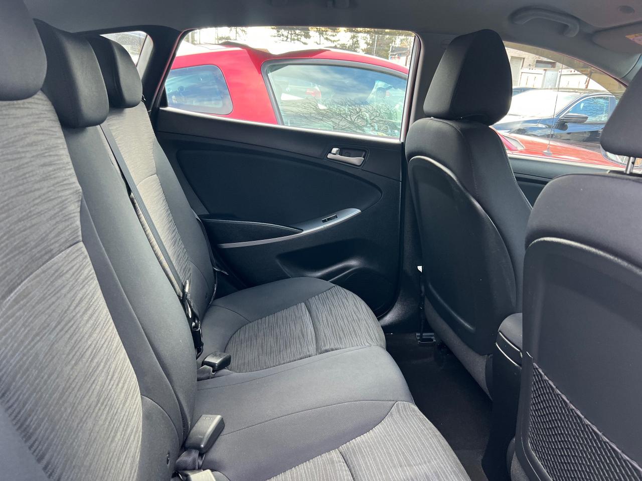 2016 Hyundai Accent GL-EXTRA CLEAN-HEATED SEATS-BLUETOOTH & MORE - Photo #15