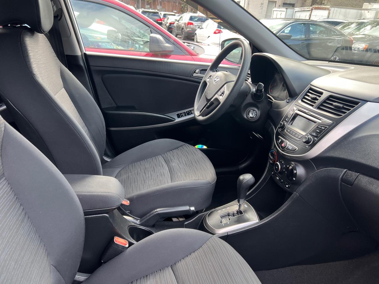 2016 Hyundai Accent GL-EXTRA CLEAN-HEATED SEATS-BLUETOOTH & MORE - Photo #17