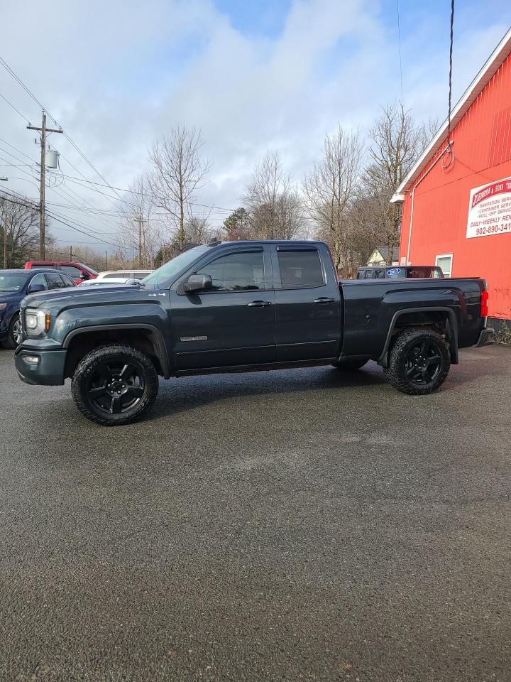 2019 GMC Sierra 1500  - Photo #2