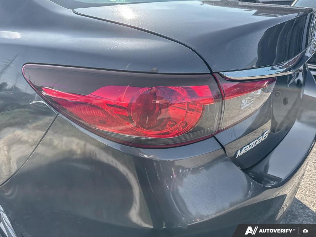 2017 Mazda MAZDA6 GS / NO ACCIDENTS / NAV / HTD STEERING / REAR CAM Photo