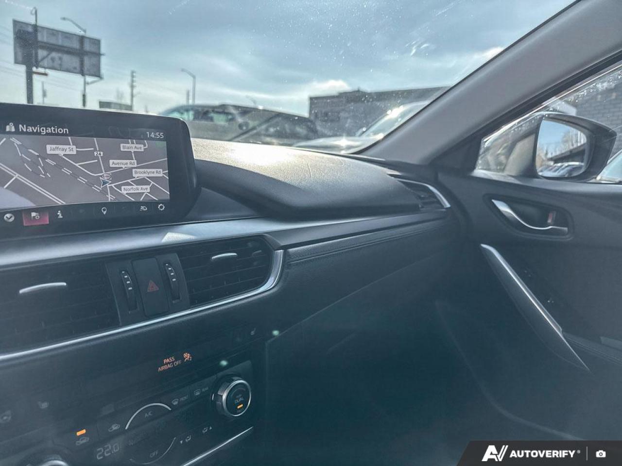 2017 Mazda MAZDA6 GS / NO ACCIDENTS / NAV / HTD STEERING / REAR CAM Photo