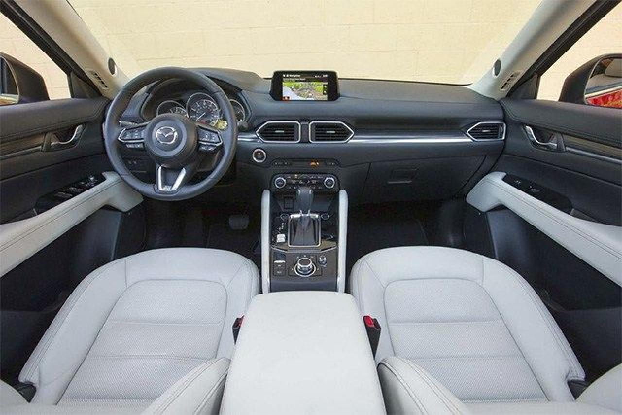 2019 Mazda CX-5 GT /ONE OWNER/ NO ACCIDENT / LEATHER /ROOF /NAVI / - Photo #2