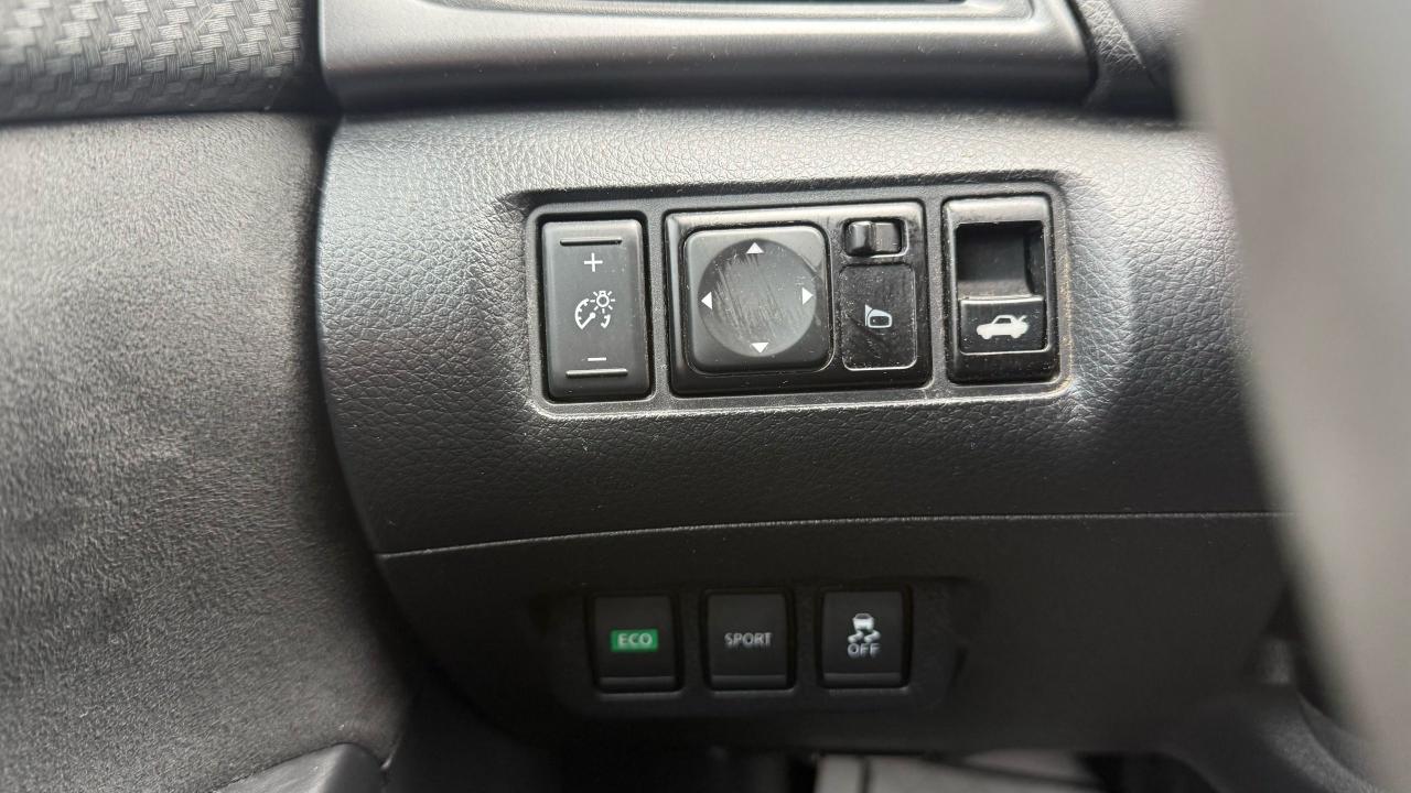 2017 Nissan Sentra NISMO Photo