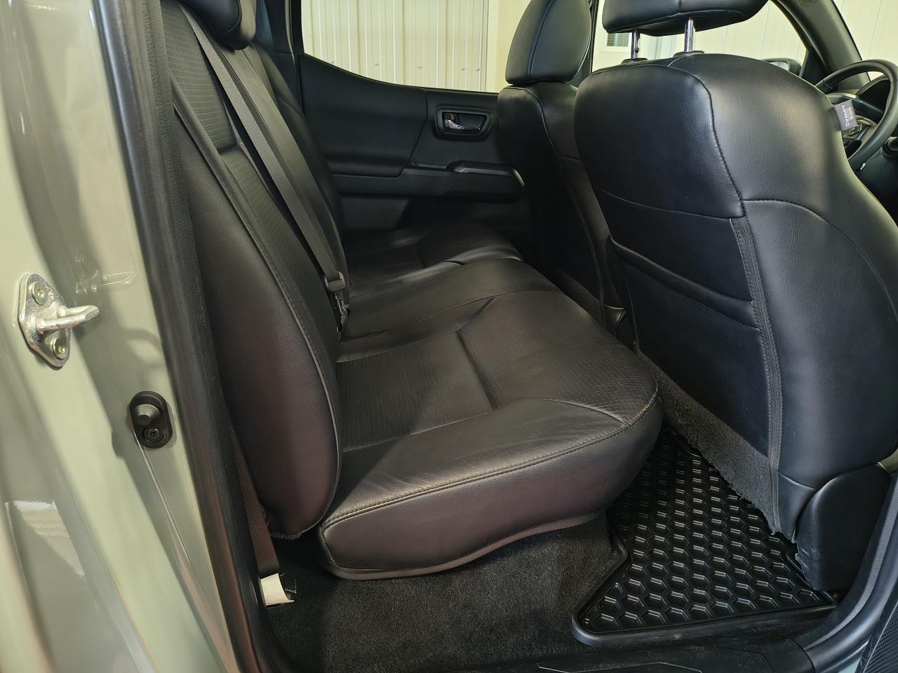 2022 Toyota Tacoma TRD SPORT 4X4 Photo