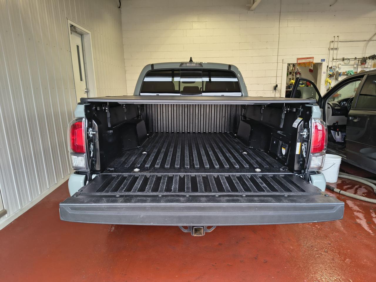 2022 Toyota Tacoma TRD SPORT 4X4 Photo0