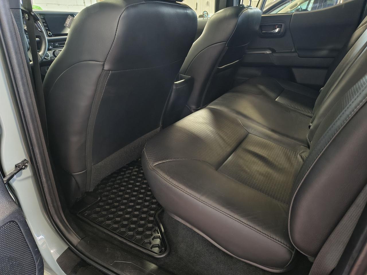 2022 Toyota Tacoma TRD SPORT 4X4 Photo0