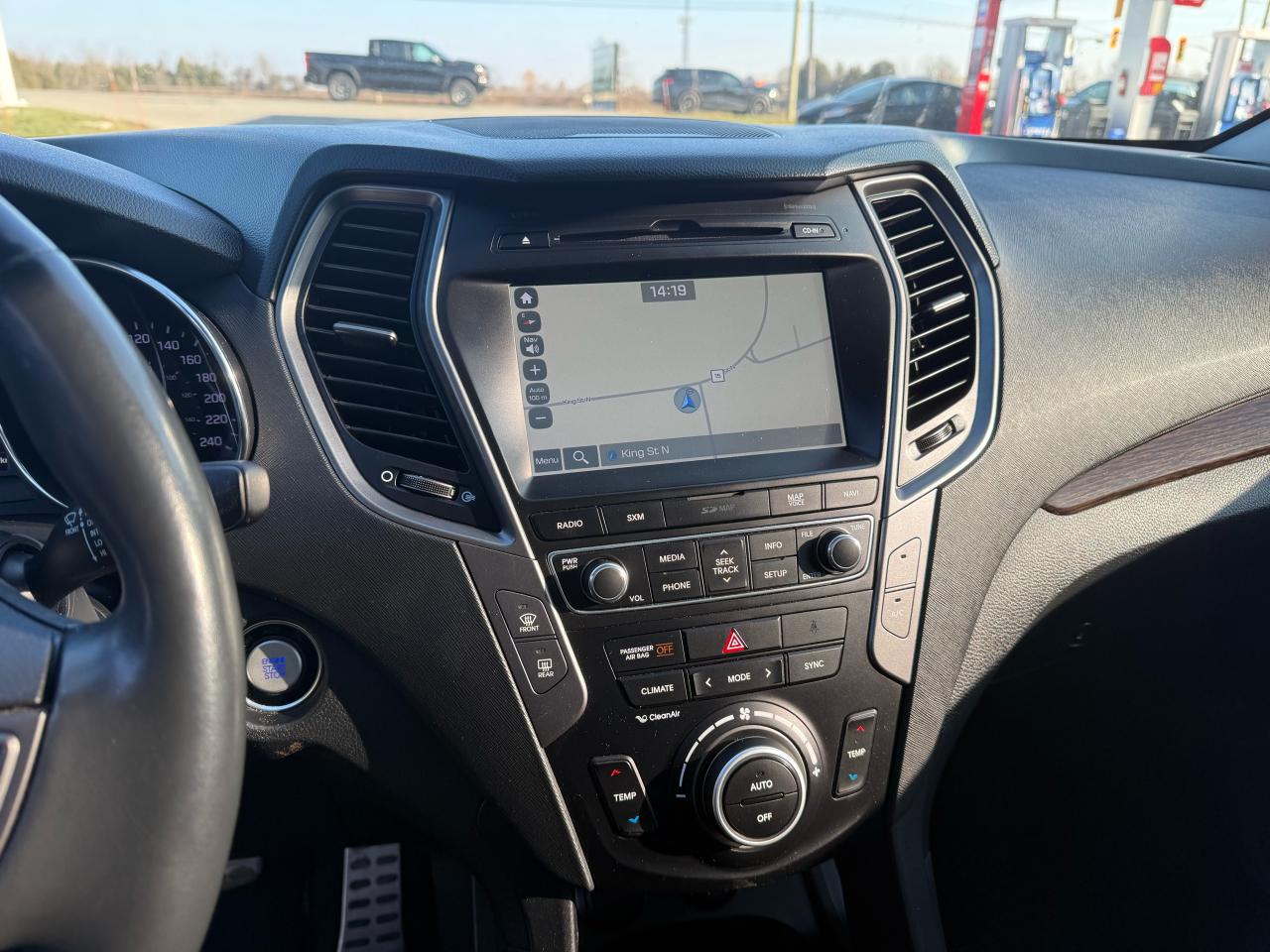 2017 Hyundai Santa Fe Sport Limited  panoramic roof. Backup   Camera navigation - Photo #12