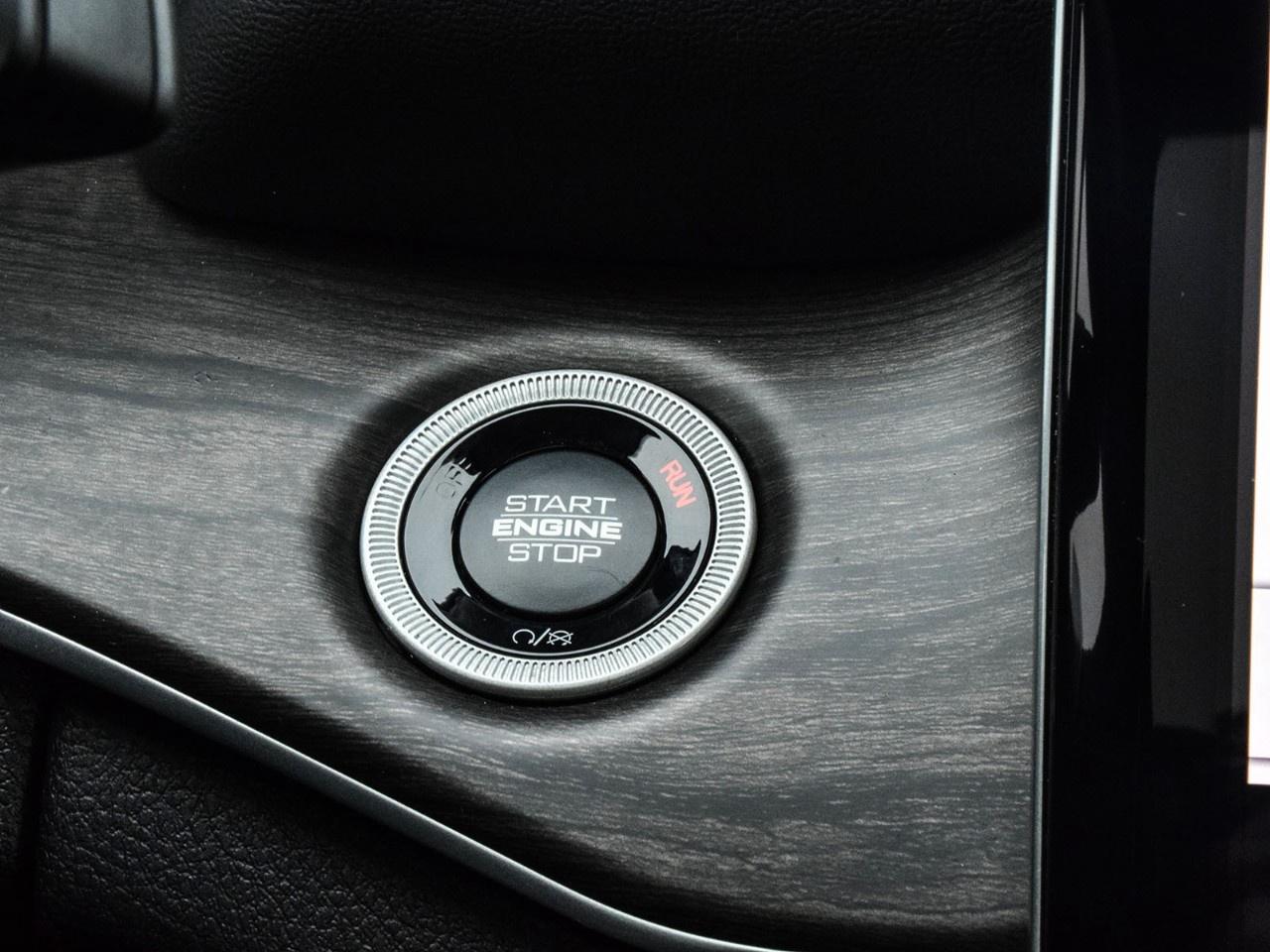 2025 Jeep Grand Cherokee L Limited 4x4 Photo