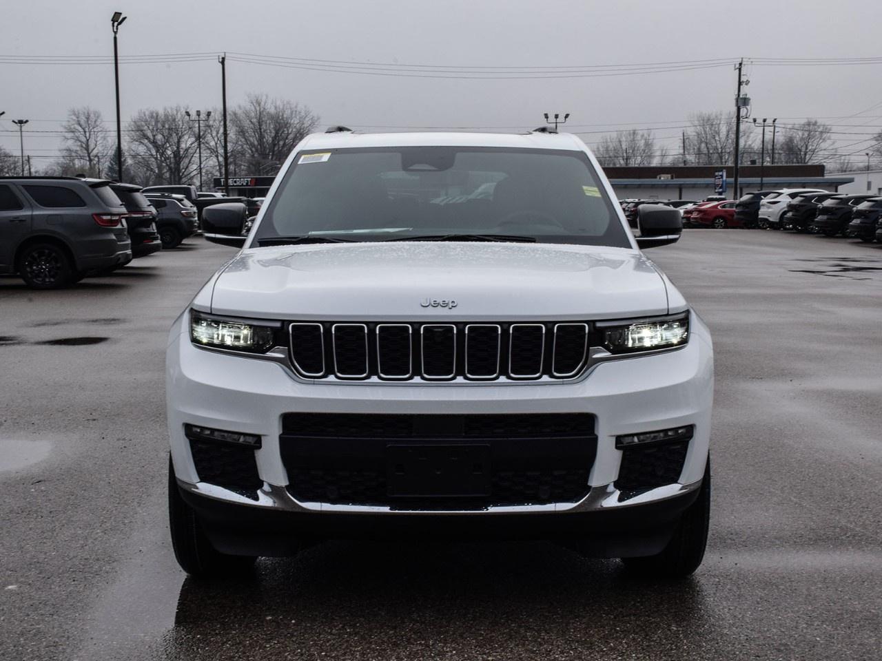 2025 Jeep Grand Cherokee L Limited 4x4 Photo