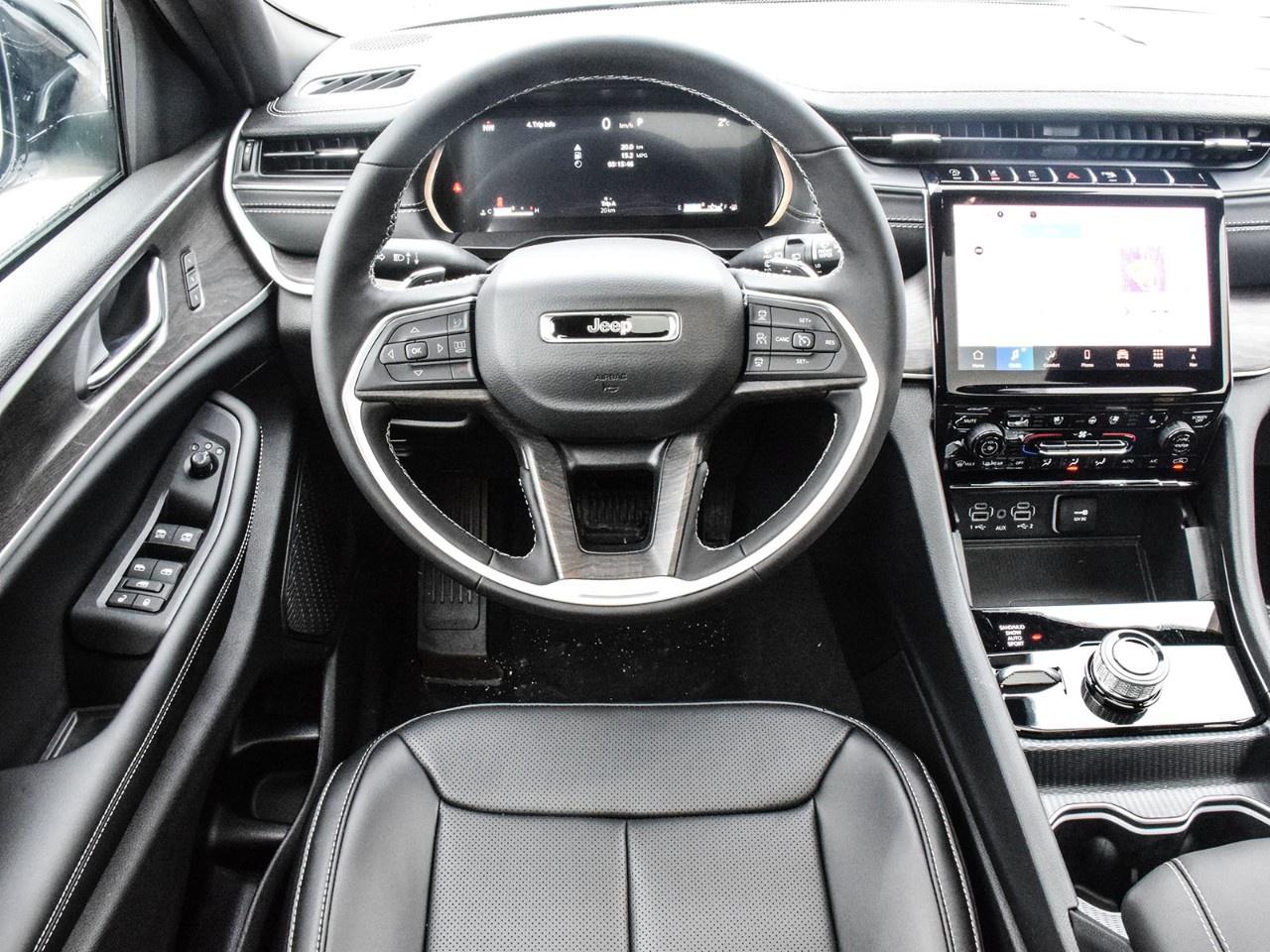 2025 Jeep Grand Cherokee L Limited 4x4 Photo