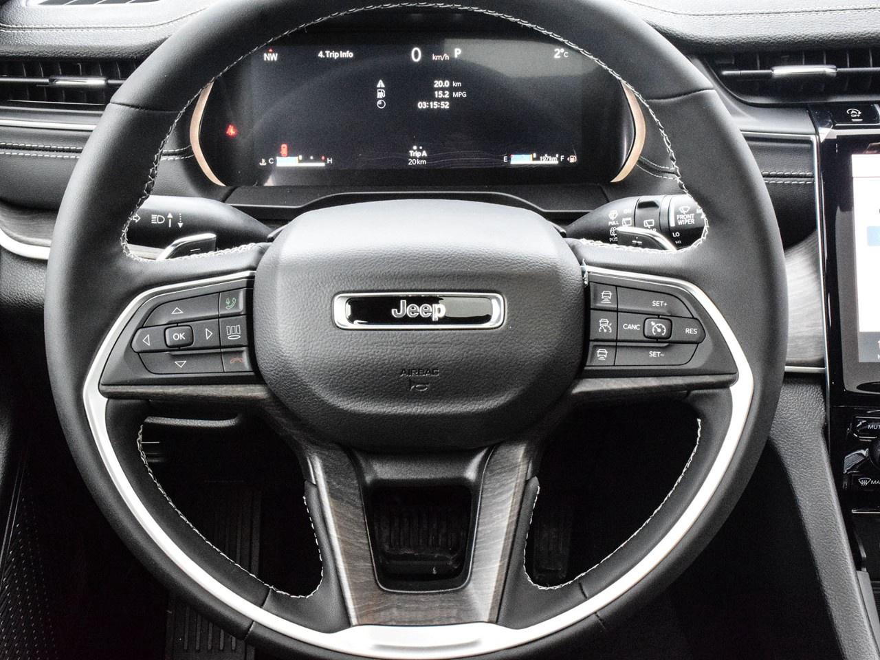 2025 Jeep Grand Cherokee L Limited 4x4 Photo