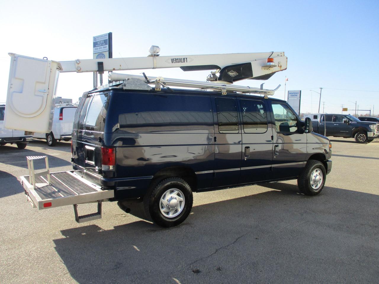 2014 Ford Econoline Commercial - Photo #4