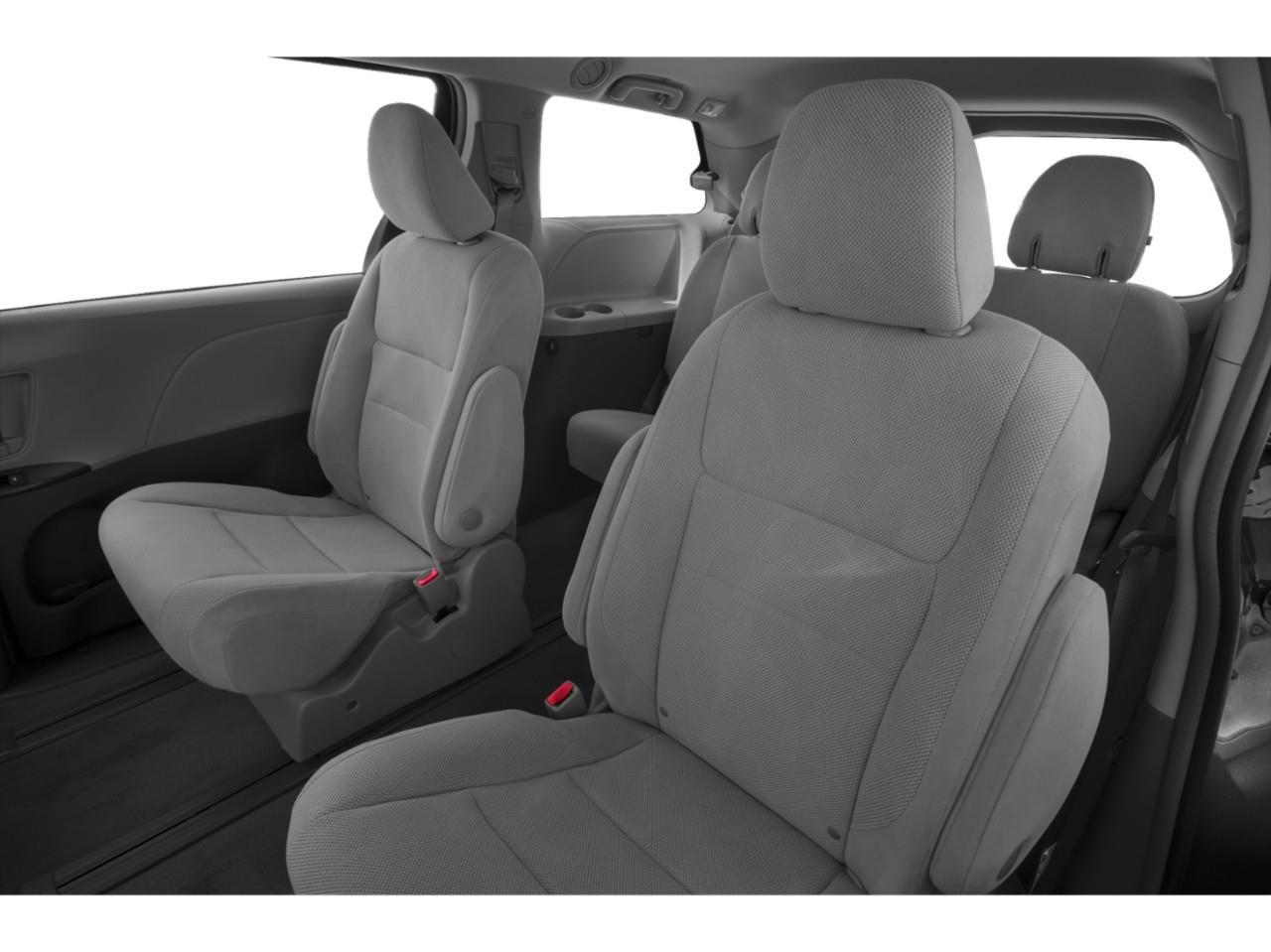 2019 Toyota Sienna 7-Passenger Photo