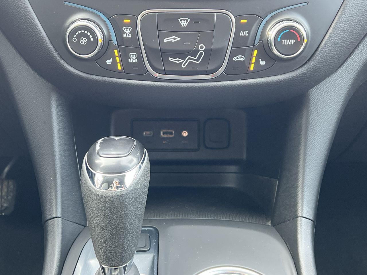 2021 Chevrolet Equinox LT AWD, HEATED FRONT SEATS, BACK UP CAM, CRUISE CONTROL, SIRIUS XM!! Photo