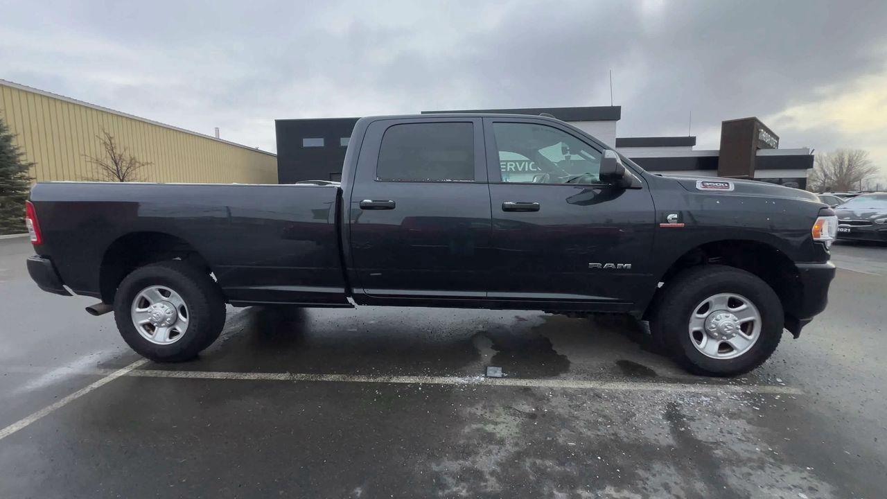 2022 RAM 3500 Tradesman 4X4, CRUISE CONTROL, BACK UP CAM, NAV, SIRIUS XM!! Photo4