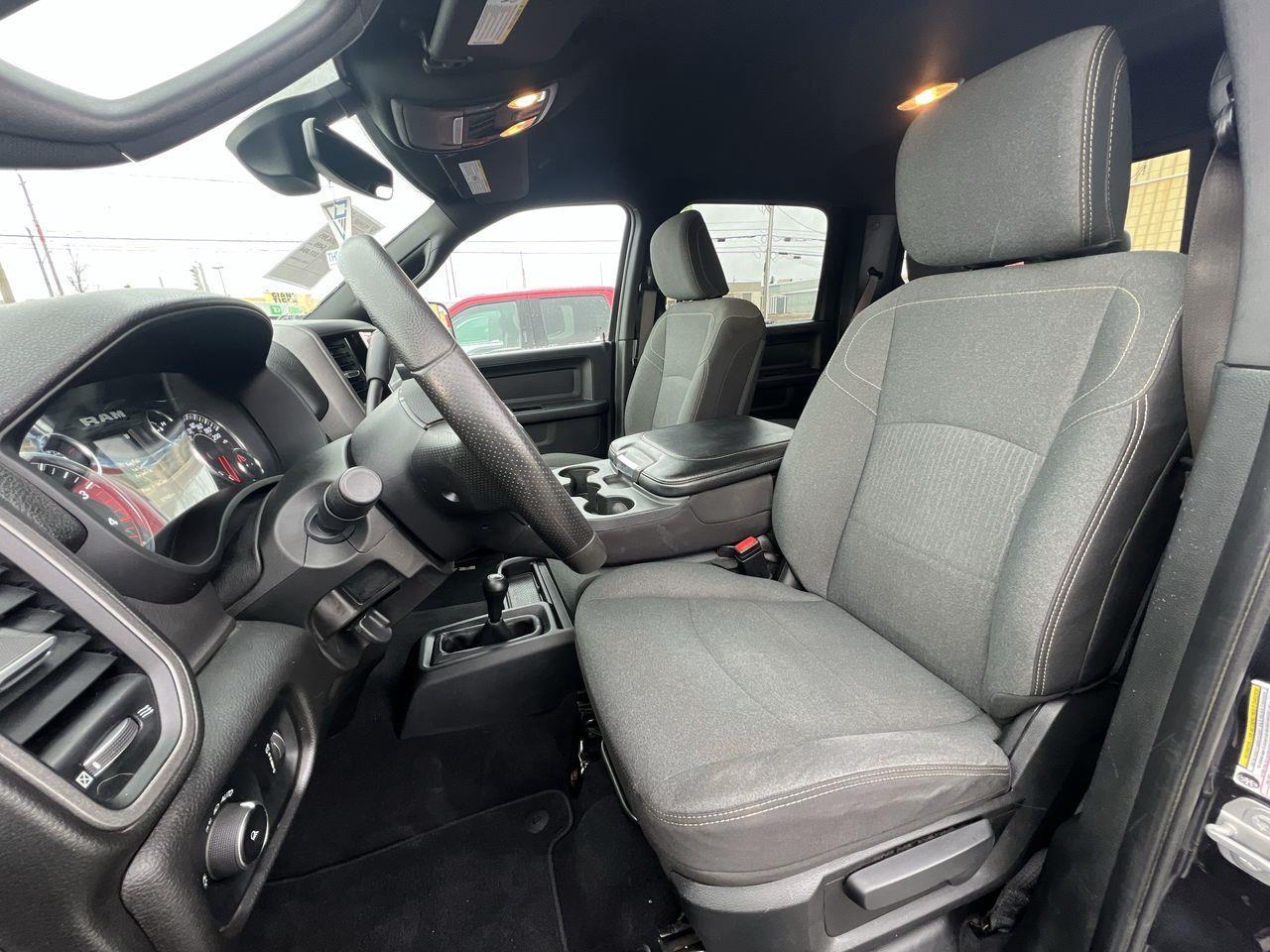 2022 RAM 3500 Tradesman 4X4, CRUISE CONTROL, BACK UP CAM, NAV, SIRIUS XM!! Photo